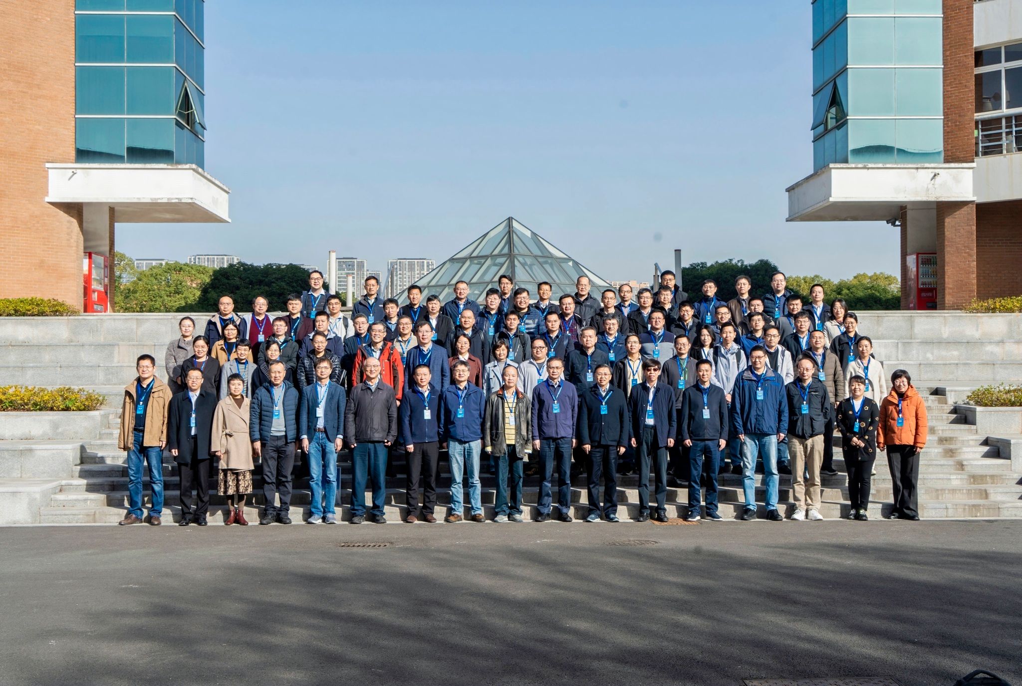 中国科女同av物理研究所四刊2025年度第二届联合青年编委会全体会议在宁波大学召开